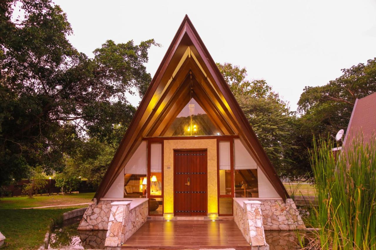 Liyya Water Villas Dambulla Exterior photo